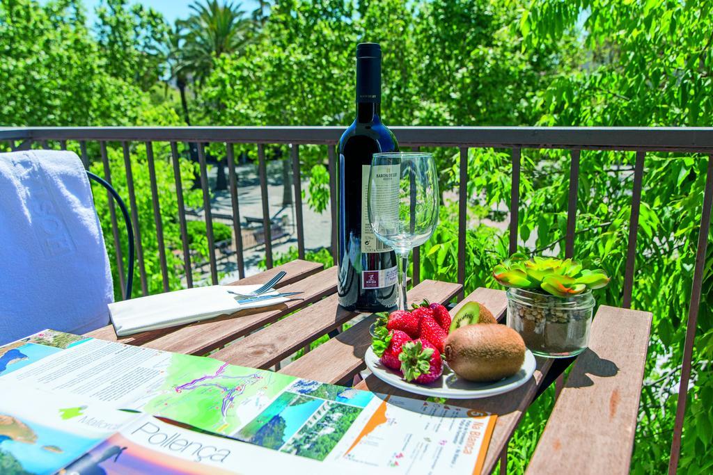 Habitación Doble con balcón (3 adultos)
